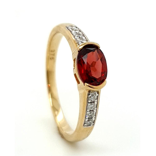 Natural Garnet and Diamond Ring 9ct Yellow Gold