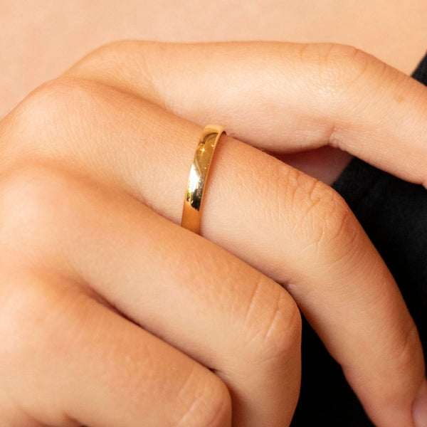 9ct Yellow Gold Diamond Cut Ribbed-Centre Band Ring