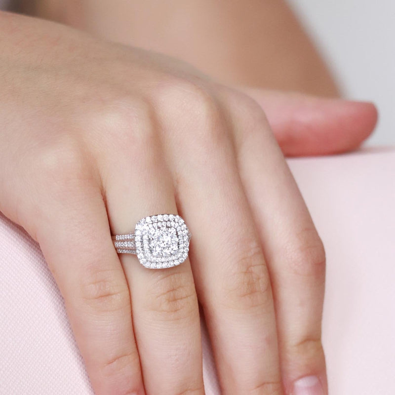 Cluster Ring with 1ct Diamonds in 18K White Gold
