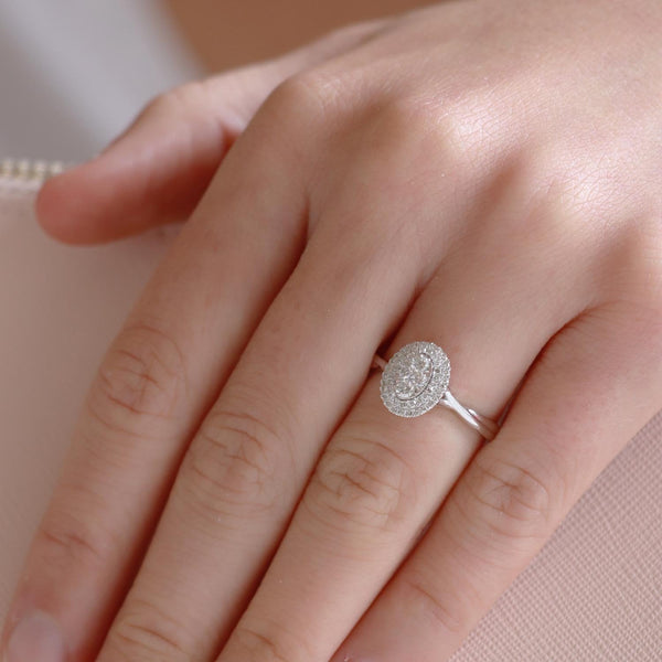 Cluster Ring with 0.3ct Diamonds in 9K White Gold