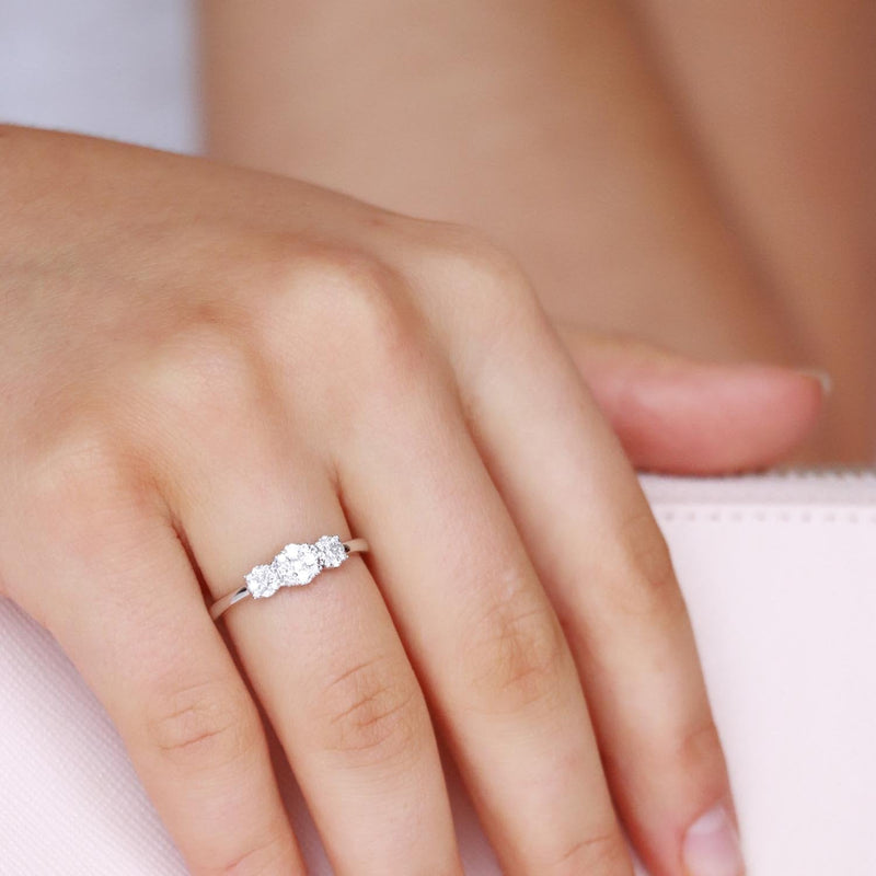Ring with 0.33ct Diamonds in 9K White Gold