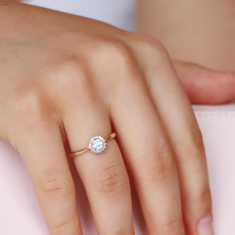 Ring with 0.15ct Diamonds in 9K Yellow Gold