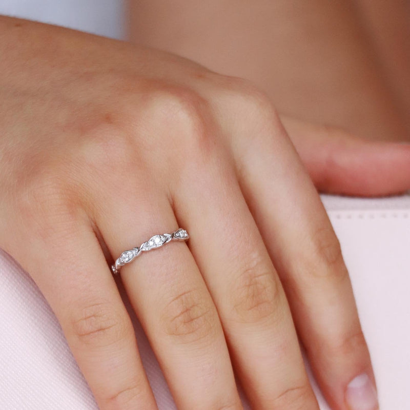 Band Ring with 0.1ct Diamonds in 9K White Gold